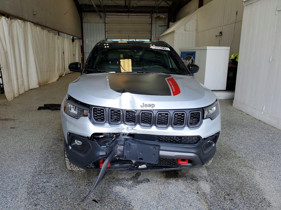 73342775 :رقم المزاد ، 3C4NJDDN7ST584242 vin ، 2025 Jeep Compass مزاد بيع