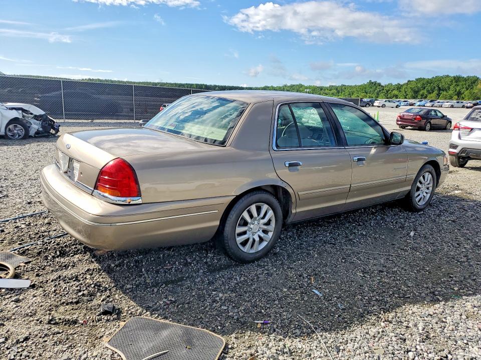 Продаж на аукціоні авто 2002 Ford Crown Victoria, vin: 2FAFP73W02X101208, номер лоту: 58352796