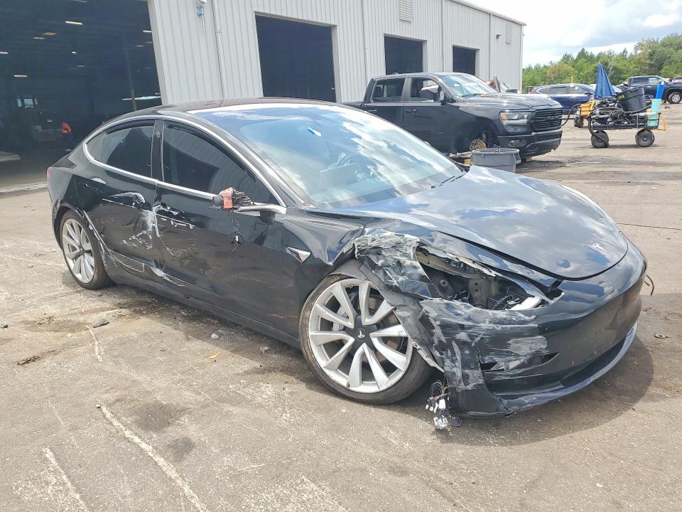 Продажа на аукционе авто 2018 Tesla Model 3, vin: 5YJ3E1EA3JF175884, номер лота: 58715496