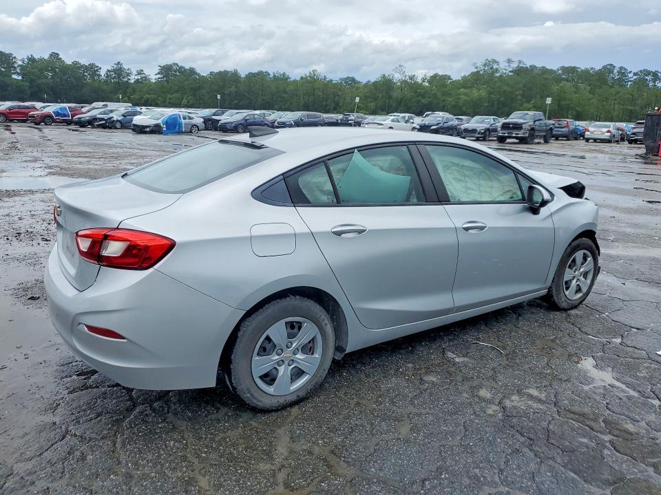 Продаж на аукціоні авто 2018 Chevrolet Cruze, vin: 1G1BC5SM7J7141274, номер лоту: 57662366