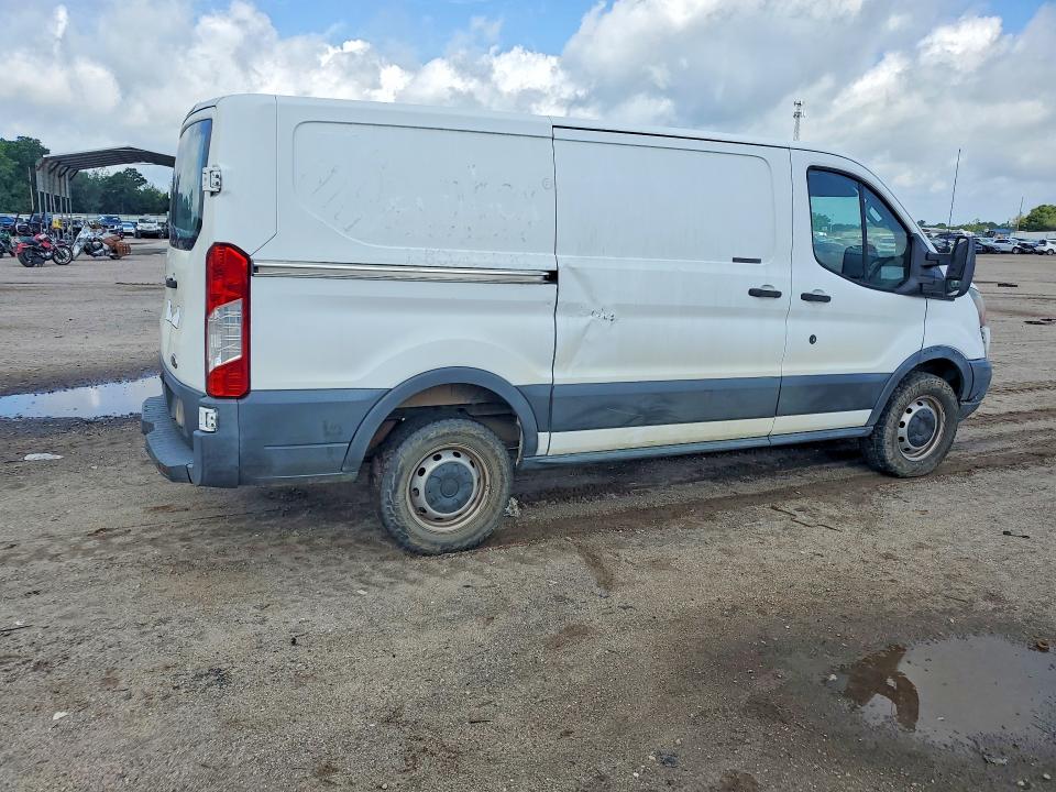 57544446 :رقم المزاد ، 1FTYR1YM8HKA18428 vin ، 2017 Ford Transit مزاد بيع