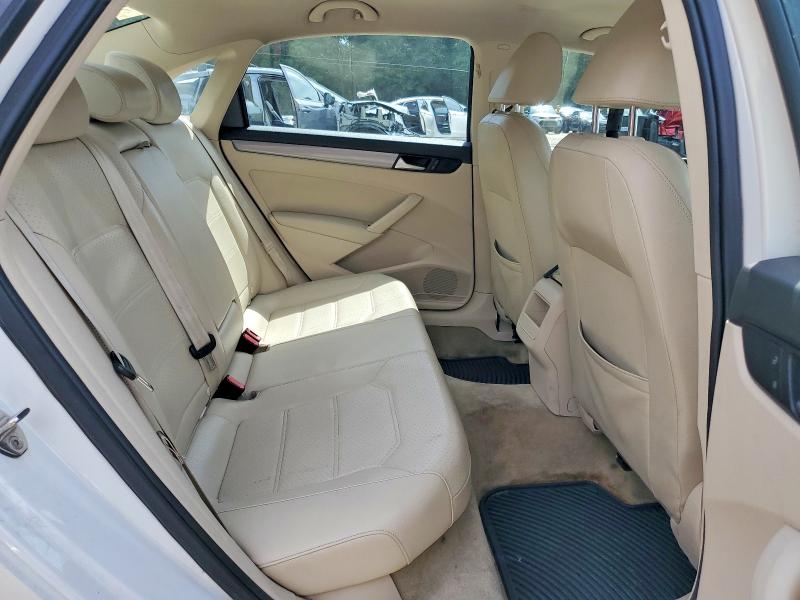 2015 Volkswagen Passat მანქანა იყიდება აუქციონზე, vin: 1VWAS7A39FC085196, აუქციონის ნომერი: 56422406