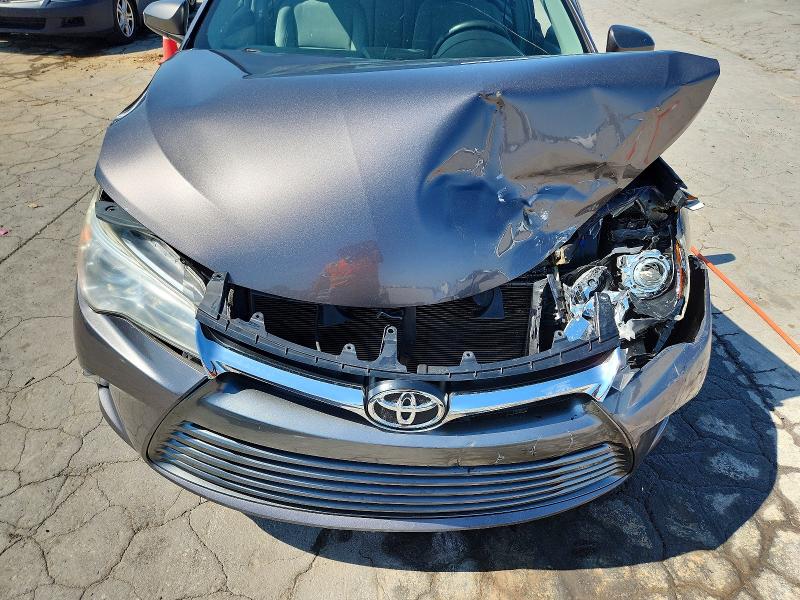 56777086 :رقم المزاد ، 4T1BF1FK7HU353583 vin ، 2017 Toyota Camry مزاد بيع