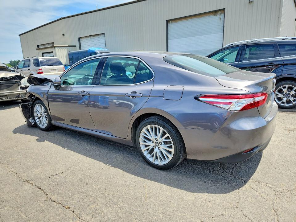 Продаж на аукціоні авто 2018 Toyota Camry, vin: 4T1B11HK5JU120299, номер лоту: 58620986