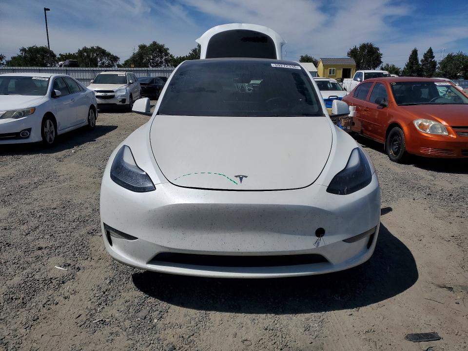2023 Tesla Model Y მანქანა იყიდება აუქციონზე, vin: 7SAYGDEE8PF690878, აუქციონის ნომერი: 59272336