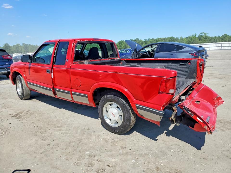 55892926 :رقم المزاد ، 1GTCS19X938229747 vin ، 2003 Gmc Sonoma مزاد بيع