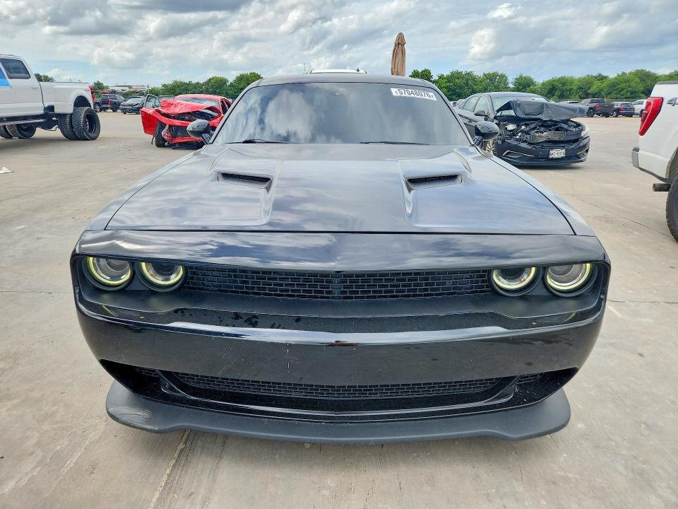 57048076 :رقم المزاد ، 2C3CDZFJXGH131422 vin ، 2016 Dodge Challenger مزاد بيع
