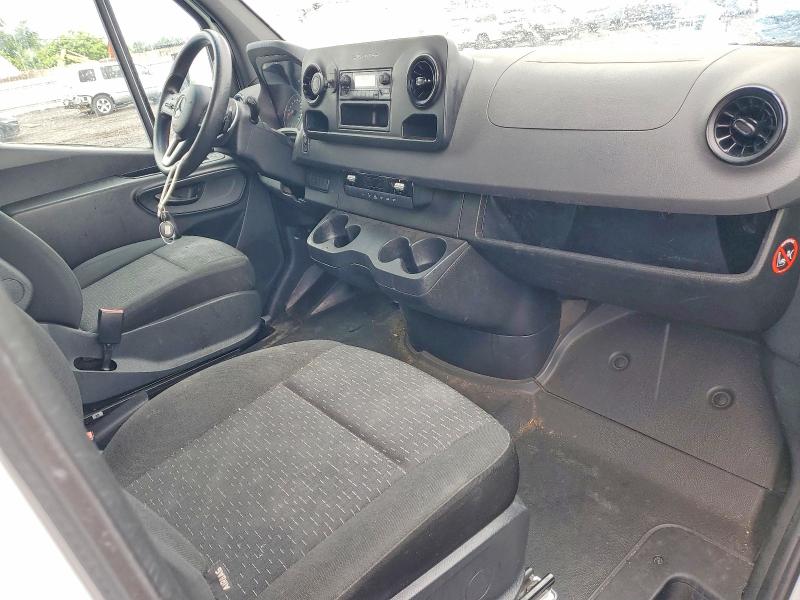 57910576 :رقم المزاد ، W1Y4DBHY2MT045467 vin ، 2021 Mercedes-benz Sprinter مزاد بيع