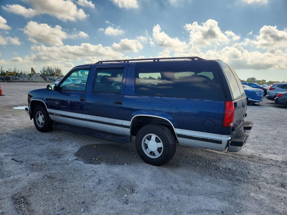 1997 Chevrolet Suburban მანქანა იყიდება აუქციონზე, vin: 1GNEC16R9VJ370719, აუქციონის ნომერი: 58070926