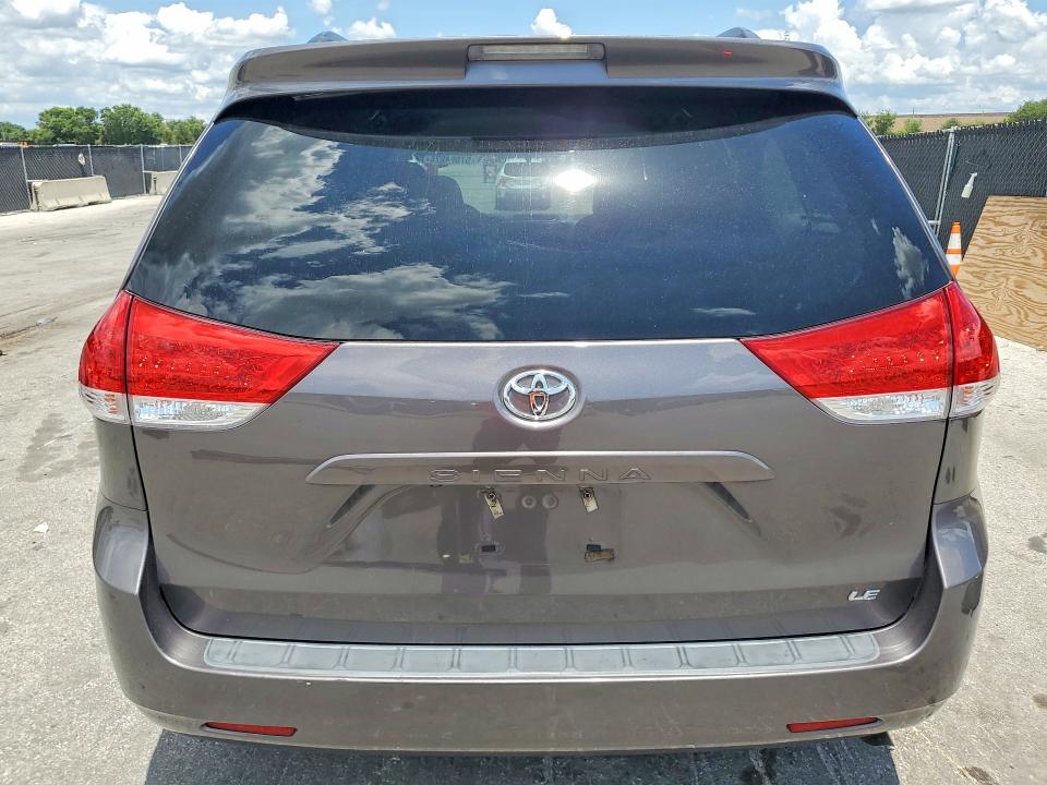 2014 Toyota Sienna მანქანა იყიდება აუქციონზე, vin: 5TDKK3DC7ES499473, აუქციონის ნომერი: 57564276
