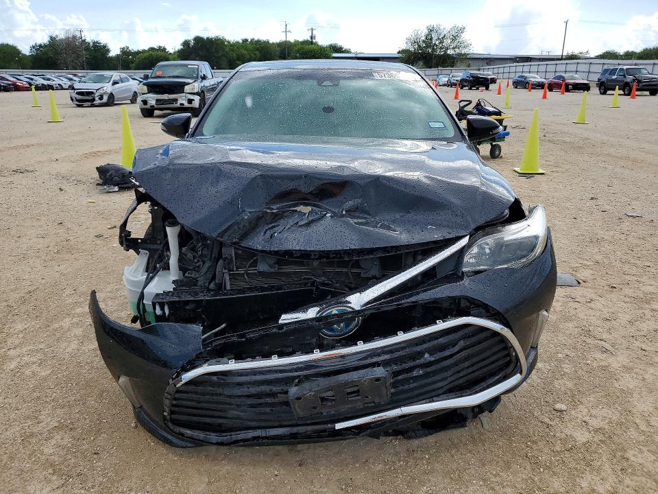 57366246 :رقم المزاد ، 4T1BD1EB3JU063578 vin ، 2018 Toyota Avalon Hybrid مزاد بيع