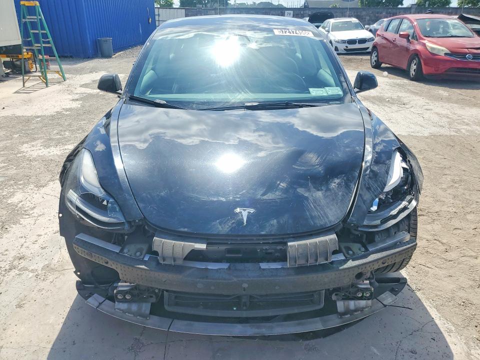 2022 Tesla Model 3 მანქანა იყიდება აუქციონზე, vin: 5YJ3E1EA3NF371717, აუქციონის ნომერი: 57217456