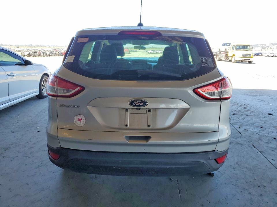 56320606 :رقم المزاد ، 1FMCU0F72FUA73910 vin ، 2015 Ford Escape مزاد بيع