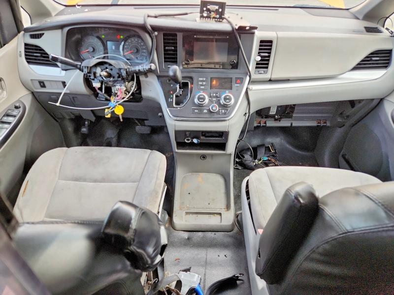 2017 Toyota Sienna მანქანა იყიდება აუქციონზე, vin: 5TDZZ3DC1HS859903, აუქციონის ნომერი: 57136666