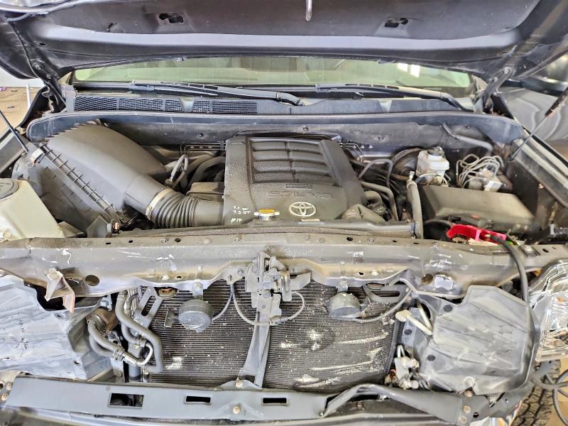 56710886 :رقم المزاد ، 5TFUW5F1XHX587985 vin ، 2017 Toyota Tundra مزاد بيع