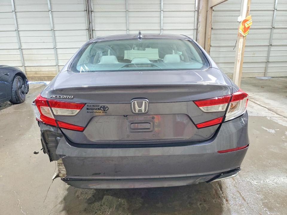Продаж на аукціоні авто 2018 Honda Accord, vin: 1HGCV1F18JA152240, номер лоту: 55888326