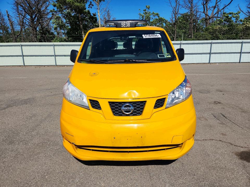 57364096 :رقم المزاد ، 3N8CM0JT3HK707743 vin ، 2017 Nissan Nv200 مزاد بيع