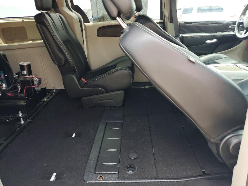 2017 Dodge Grand Caravan მანქანა იყიდება აუქციონზე, vin: 2C4RDGCG3HR696450, აუქციონის ნომერი: 56068656