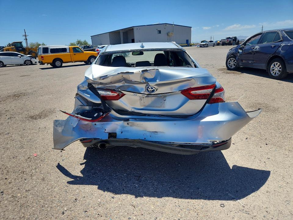 2018 Toyota Camry Hybrid მანქანა იყიდება აუქციონზე, vin: 4T1B21HK4JU008851, აუქციონის ნომერი: 58473466