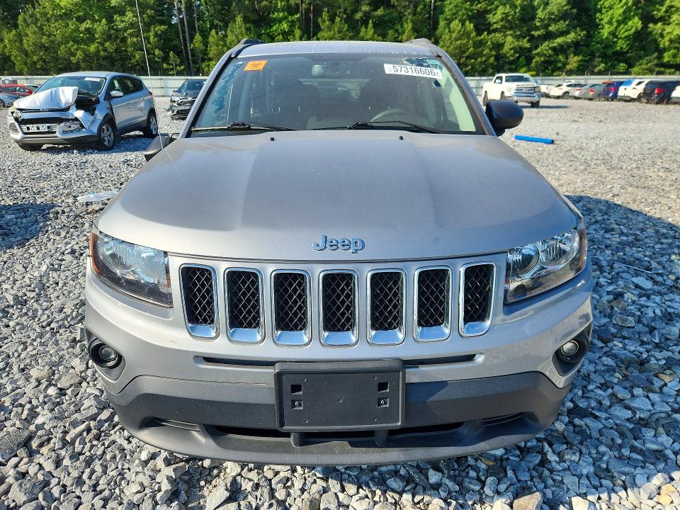 57316606 :رقم المزاد ، 1C4NJDBB8GD691709 vin ، 2016 Jeep Compass مزاد بيع