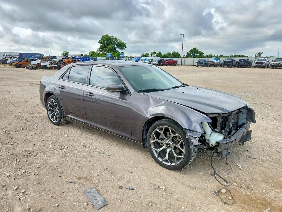 56093316 :رقم المزاد ، 2C3CCABG0FH808281 vin ، 2015 Chrysler 300 مزاد بيع