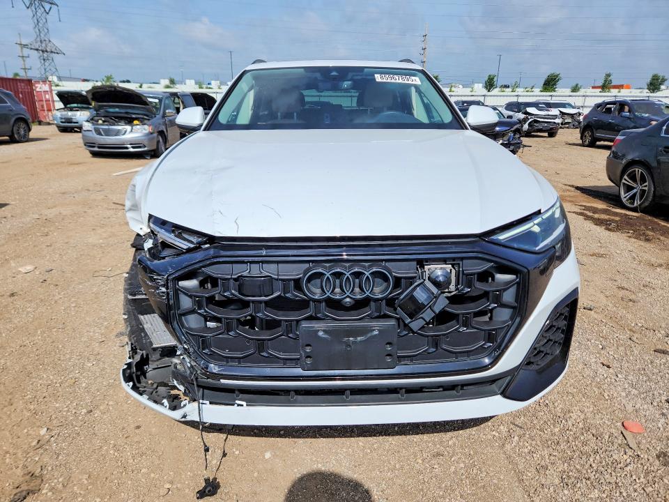 2025 Audi Q8 მანქანა იყიდება აუქციონზე, vin: WA1EVBF13SD019926, აუქციონის ნომერი: 85967895