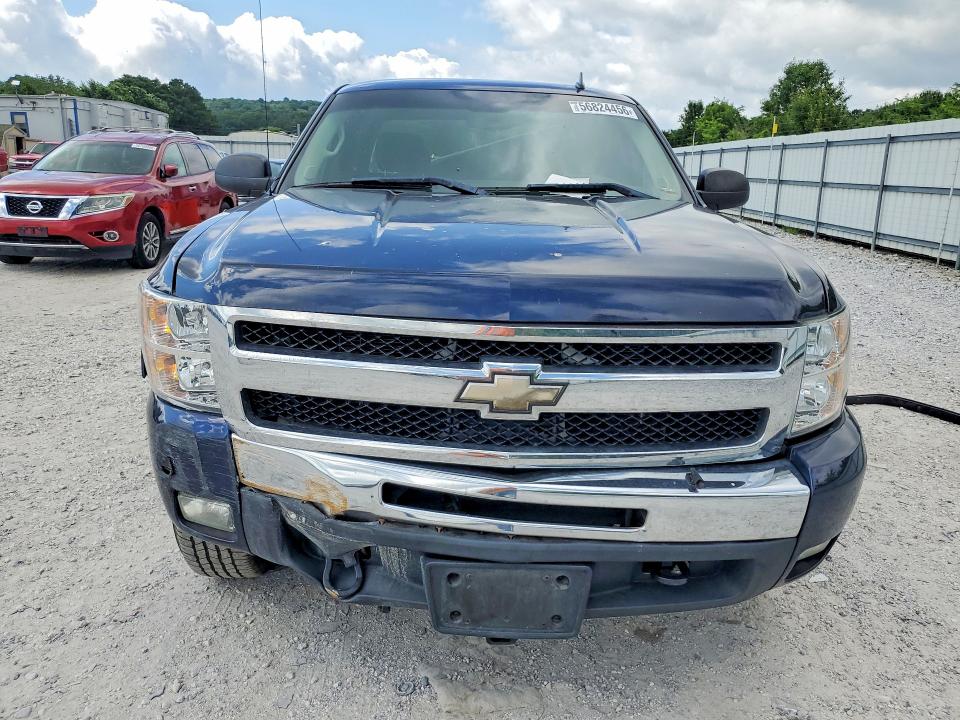 2011 Chevrolet Silverado მანქანა იყიდება აუქციონზე, vin: 1GCRKSE36BZ122537, აუქციონის ნომერი: 56824456