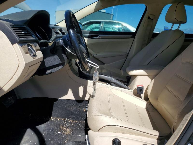 55642846 :رقم المزاد ، 1VWBT7A31GC030003 vin ، 2016 Volkswagen Passat مزاد بيع