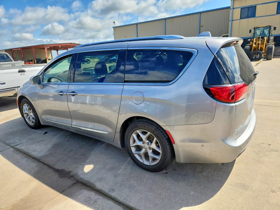 Продажа на аукционе авто 2018 Chrysler Pacifica, vin: 2C4RC1EG1JR350433, номер лота: 57019236