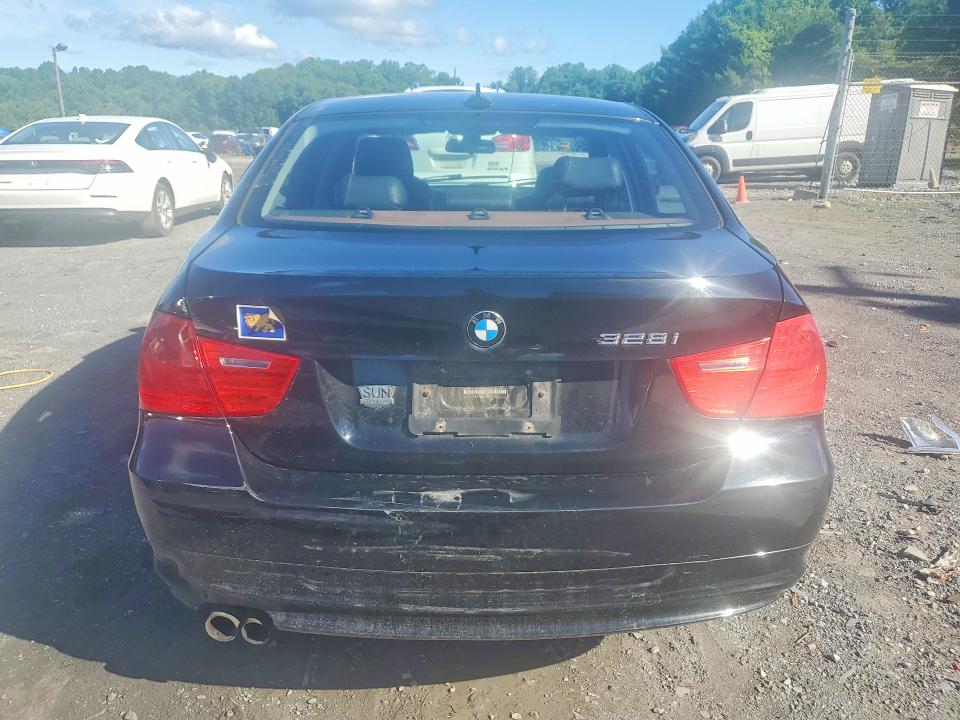 56987826 :رقم المزاد ، WBAPK5G55BNN81778 vin ، 2011 Bmw 328 مزاد بيع