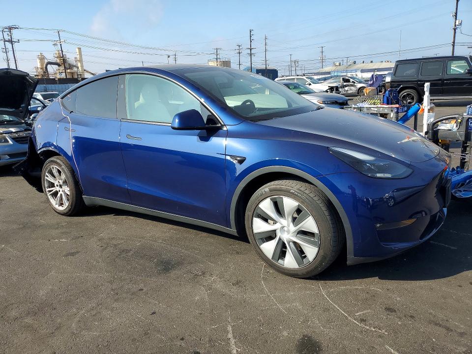 2024 Tesla Model Y მანქანა იყიდება აუქციონზე, vin: 7SAYGDEE9RF064257, აუქციონის ნომერი: 58781636