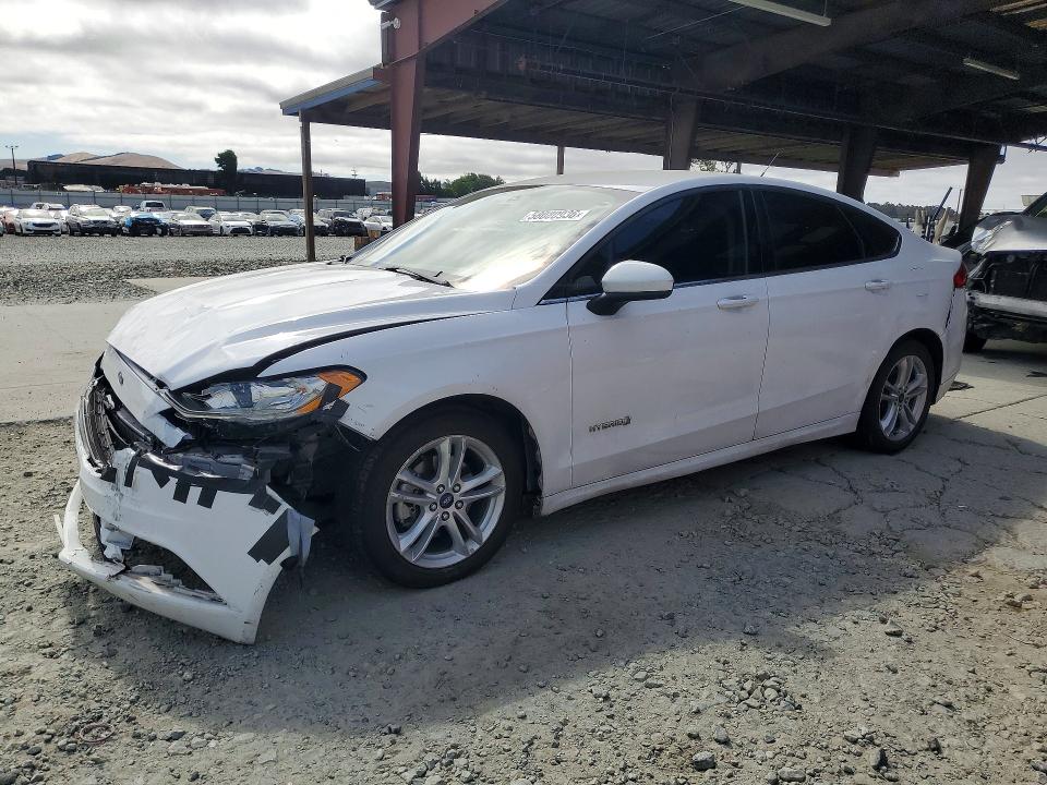 58080936 :رقم المزاد ، 3FA6P0LU8JR133343 vin ، 2018 Ford Fusion مزاد بيع