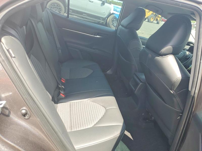 58712556 :رقم المزاد ، 4T1G11AK0NU652226 vin ، 2022 Toyota Camry مزاد بيع