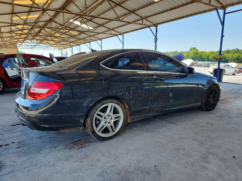 2013 Mercedes-benz C მანქანა იყიდება აუქციონზე, vin: WDDGJ5HB9DG082828, აუქციონის ნომერი: 56088776