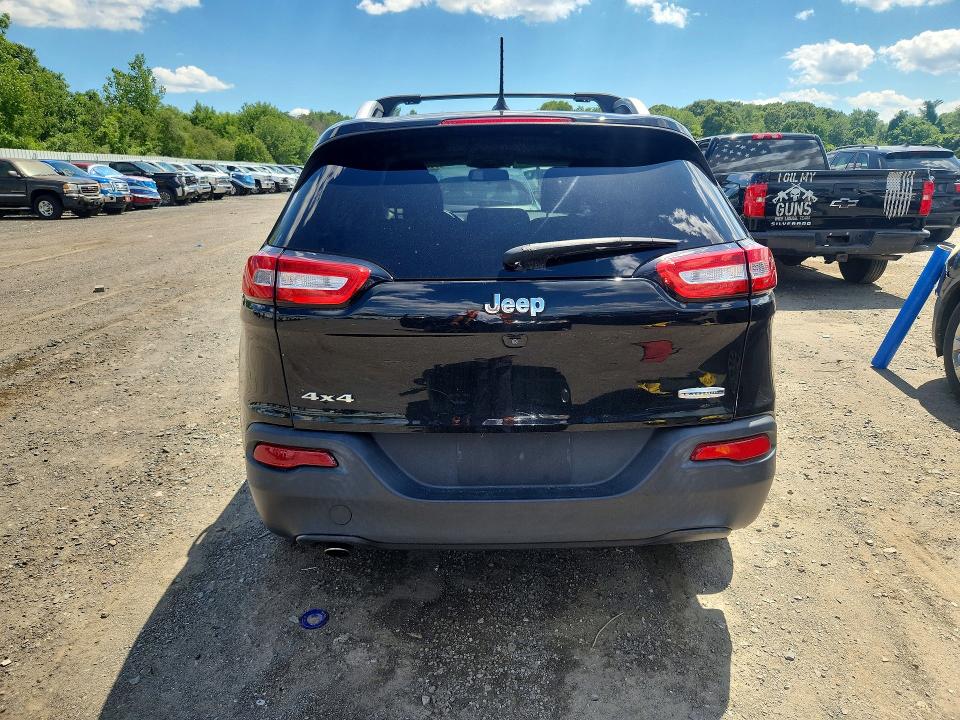 58281356 :رقم المزاد ، 1C4PJMCB6FW702975 vin ، 2015 Jeep Cherokee مزاد بيع