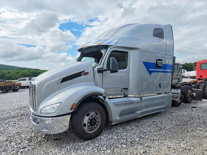 52587256 :رقم المزاد ، 1XPBDP9X3ND765143 vin ، 2022 Peterbilt 579 مزاد بيع