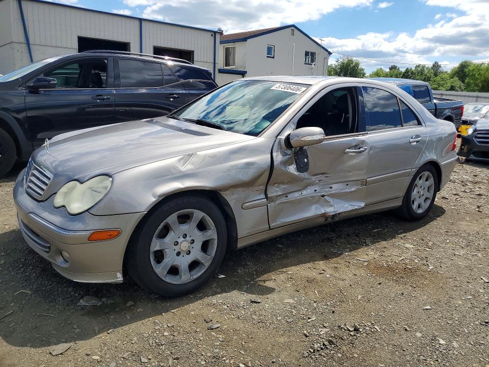 2005 Mercedes-benz C მანქანა იყიდება აუქციონზე, vin: WDBRF81J25F612229, აუქციონის ნომერი: 57306406