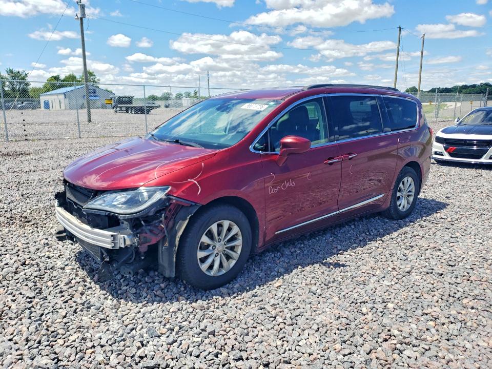 Продажа на аукционе авто 2017 Chrysler Pacifica, vin: 2C4RC1BG8HR621650, номер лота: 56673736