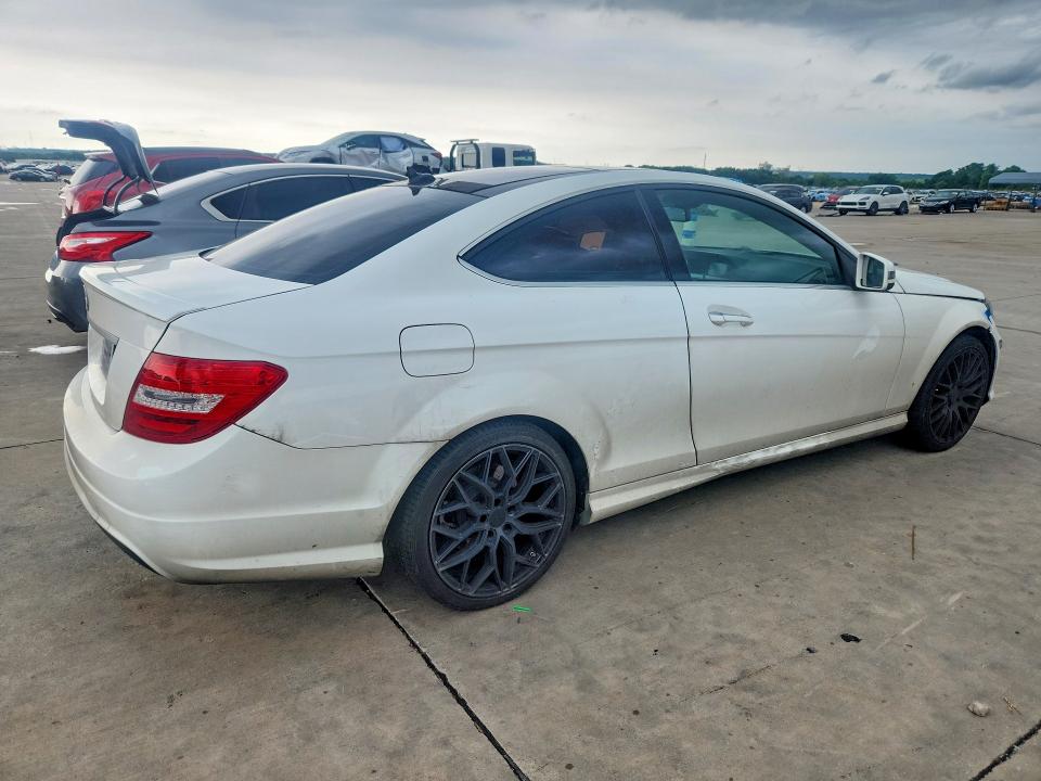 57732466 :رقم المزاد ، WDDGJ4HB7FG368884 vin ، 2015 Mercedes-benz C مزاد بيع