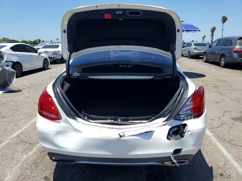 2018 Mercedes-benz C მანქანა იყიდება აუქციონზე, vin: 55SWF4HB3JU266961, აუქციონის ნომერი: 56706426