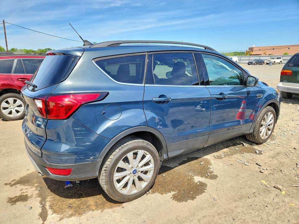 Продажа на аукционе авто 2019 Ford Escape, vin: 1FMCU9HD6KUA01139, номер лота: 56074816