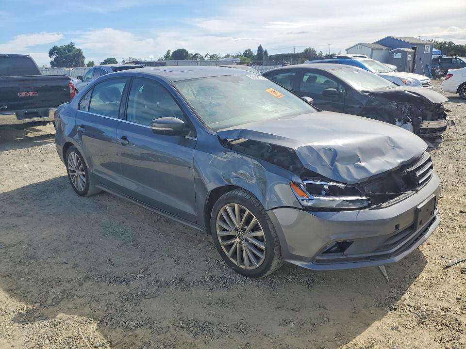 58836176 :رقم المزاد ، 3VWL17AJ3GM228427 vin ، 2016 Volkswagen Jetta مزاد بيع