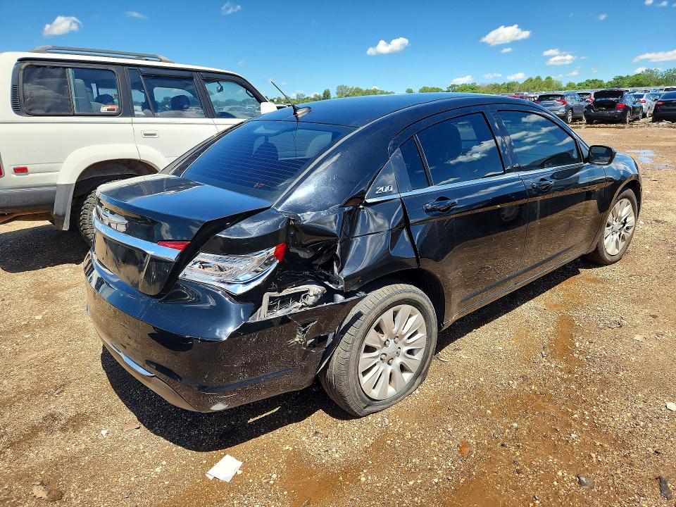 56870266 :رقم المزاد ، 1C3CCBABXEN208367 vin ، 2014 Chrysler 200 مزاد بيع