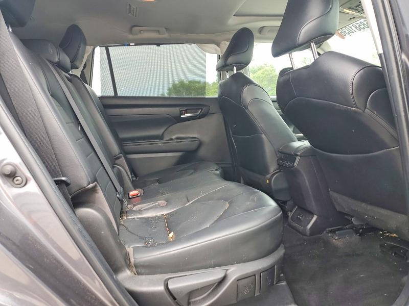 58581036 :رقم المزاد ، 5TDHZRBH1NS177354 vin ، 2022 Toyota Highlander مزاد بيع
