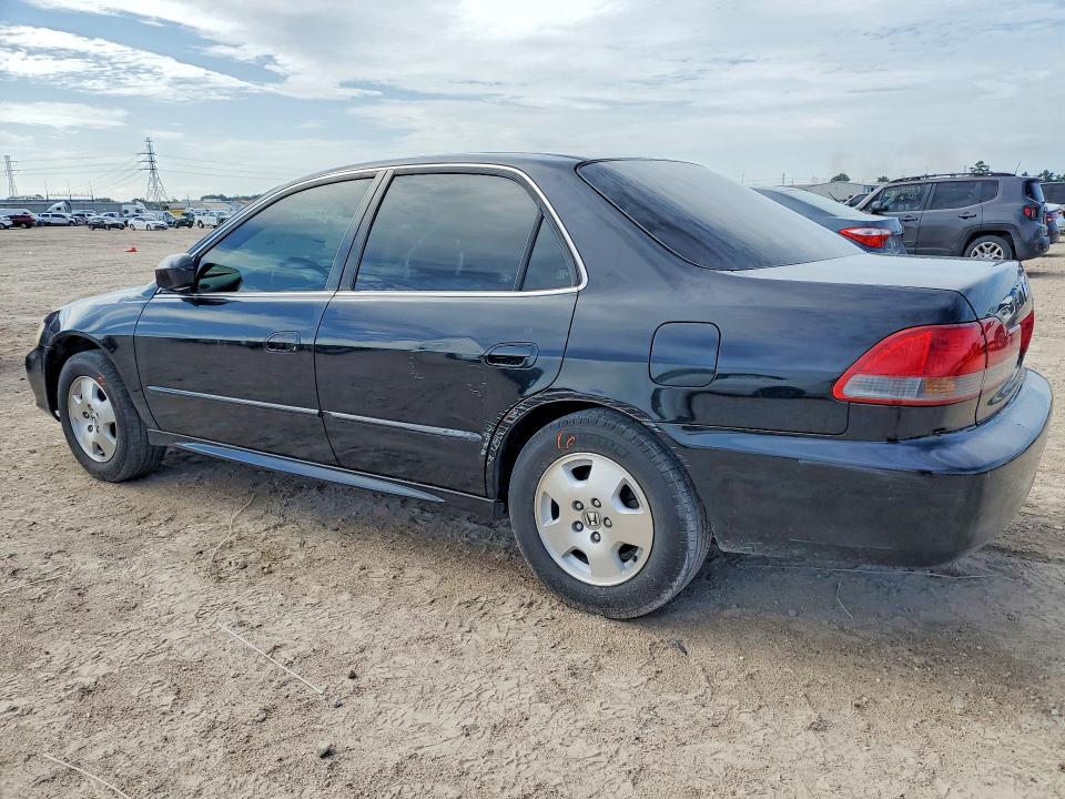 55793966 :رقم المزاد ، 1HGCG16571A028053 vin ، 2001 Honda Accord مزاد بيع