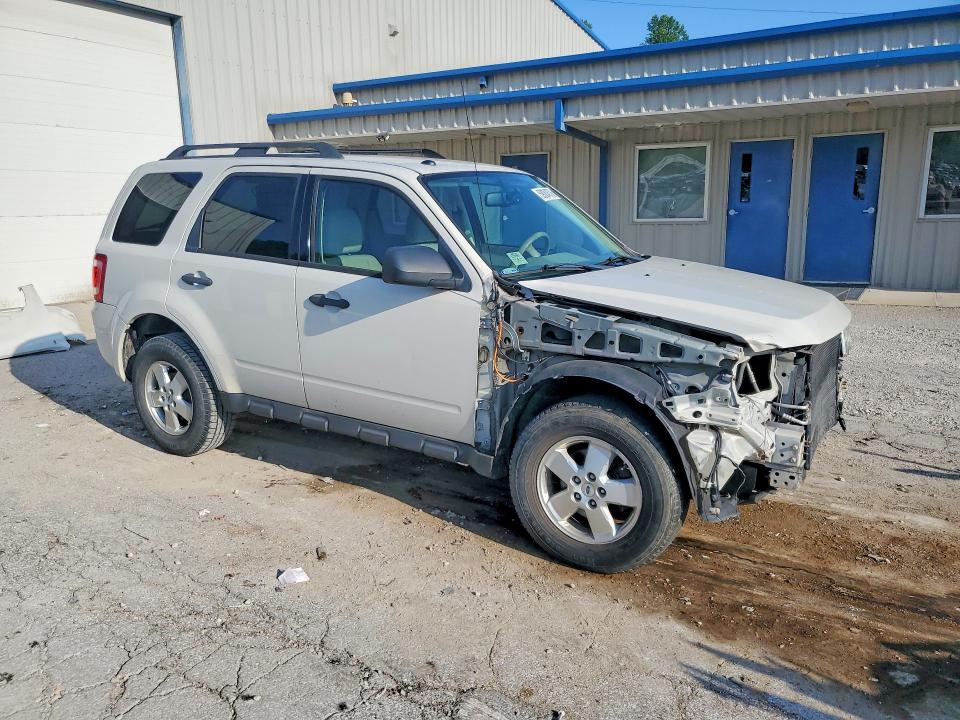 59084576 :رقم المزاد ، 1FMCU0DG2CKB29175 vin ، 2012 Ford Escape مزاد بيع