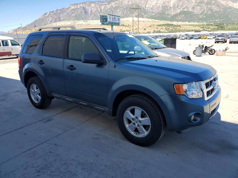 2010 Ford Escape მანქანა იყიდება აუქციონზე, vin: 1FMCU0D72AKC44856, აუქციონის ნომერი: 57196776