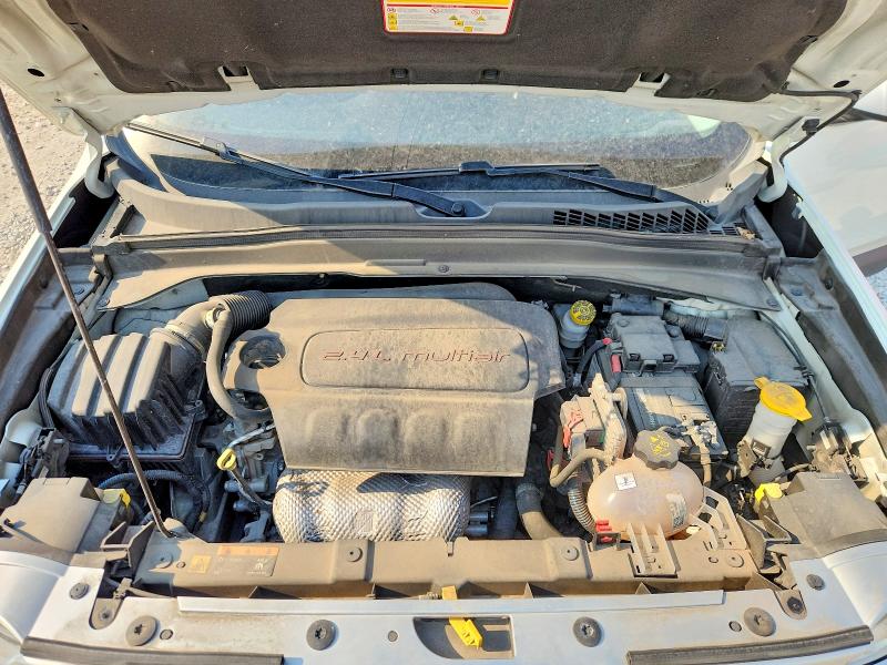 58419206 :رقم المزاد ، ZACCJBDT3FPB26446 vin ، 2015 Jeep Renegade مزاد بيع