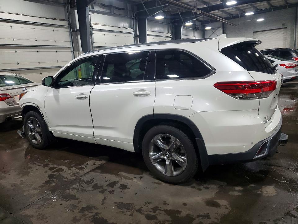 2018 Toyota Highlander მანქანა იყიდება აუქციონზე, vin: 5TDDZRFH9JS831715, აუქციონის ნომერი: 55530356