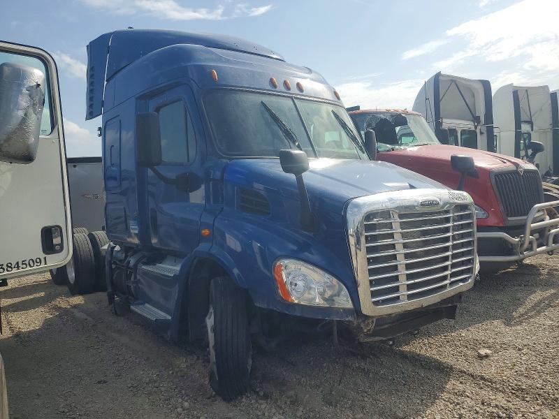 58034206 :رقم المزاد ، 1FUJGHDV8GLFM6540 vin ، 2016 Freightliner Cascadia مزاد بيع